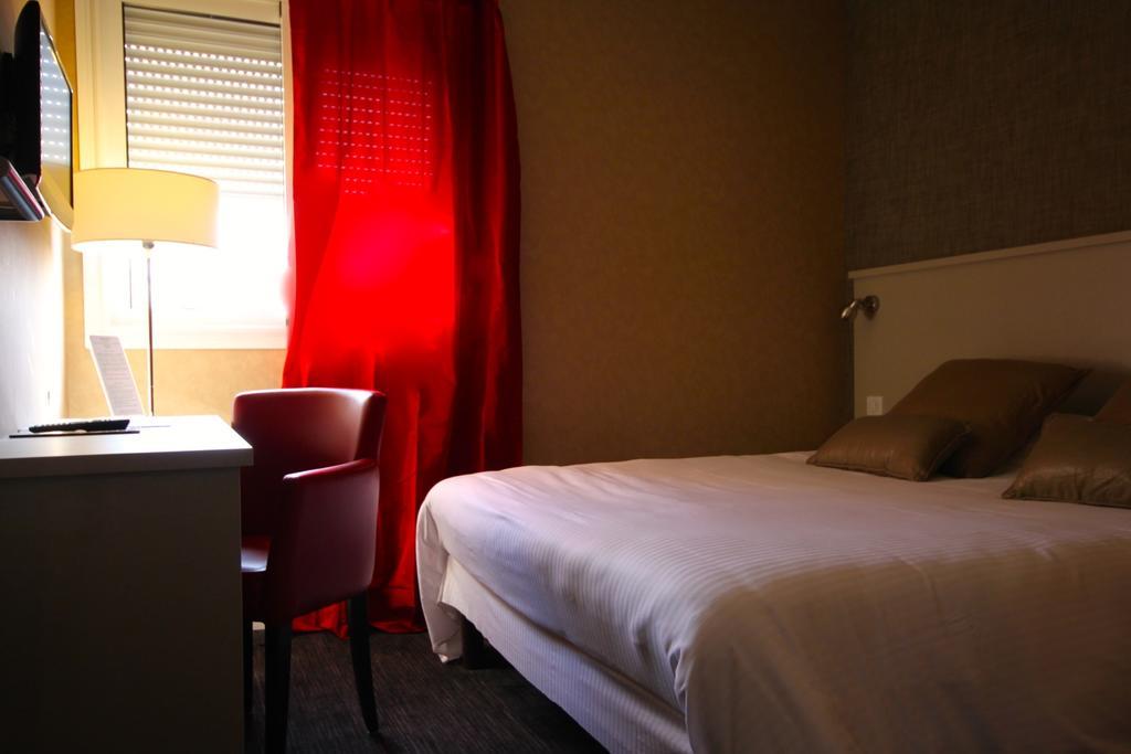 Hotel D'Arcins Latresne Стая снимка
