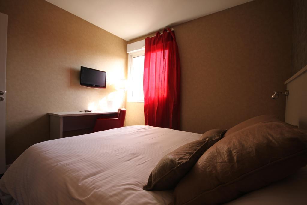 Hotel D'Arcins Latresne Стая снимка