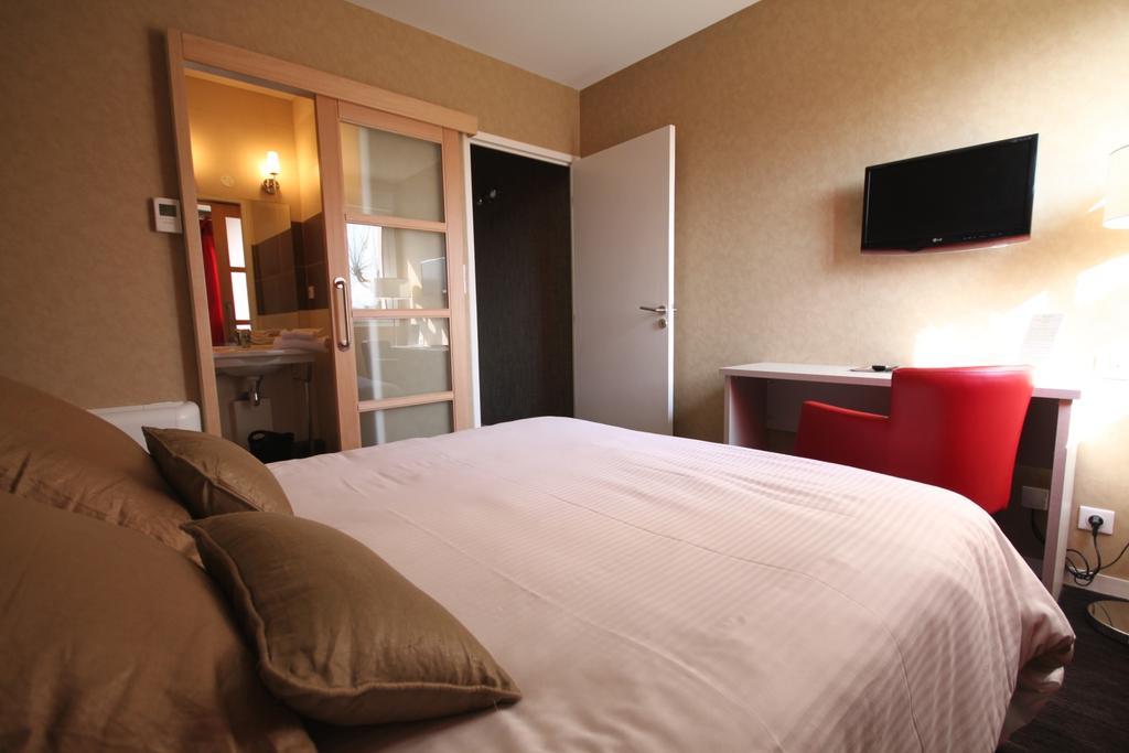 Hotel D'Arcins Latresne Стая снимка