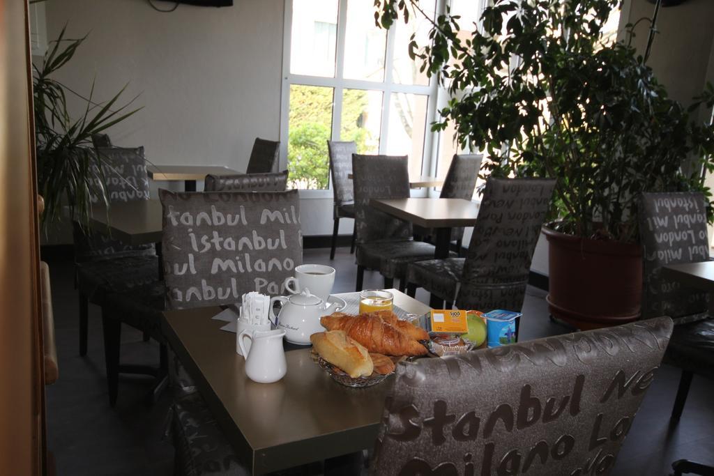 Hotel D'Arcins Latresne Екстериор снимка