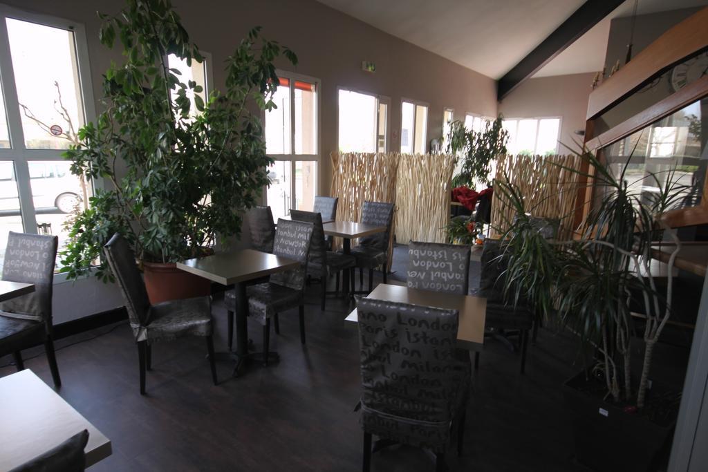Hotel D'Arcins Latresne Екстериор снимка